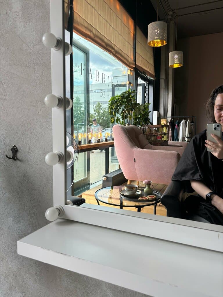 Салон красоты NailLounge & Fabrika