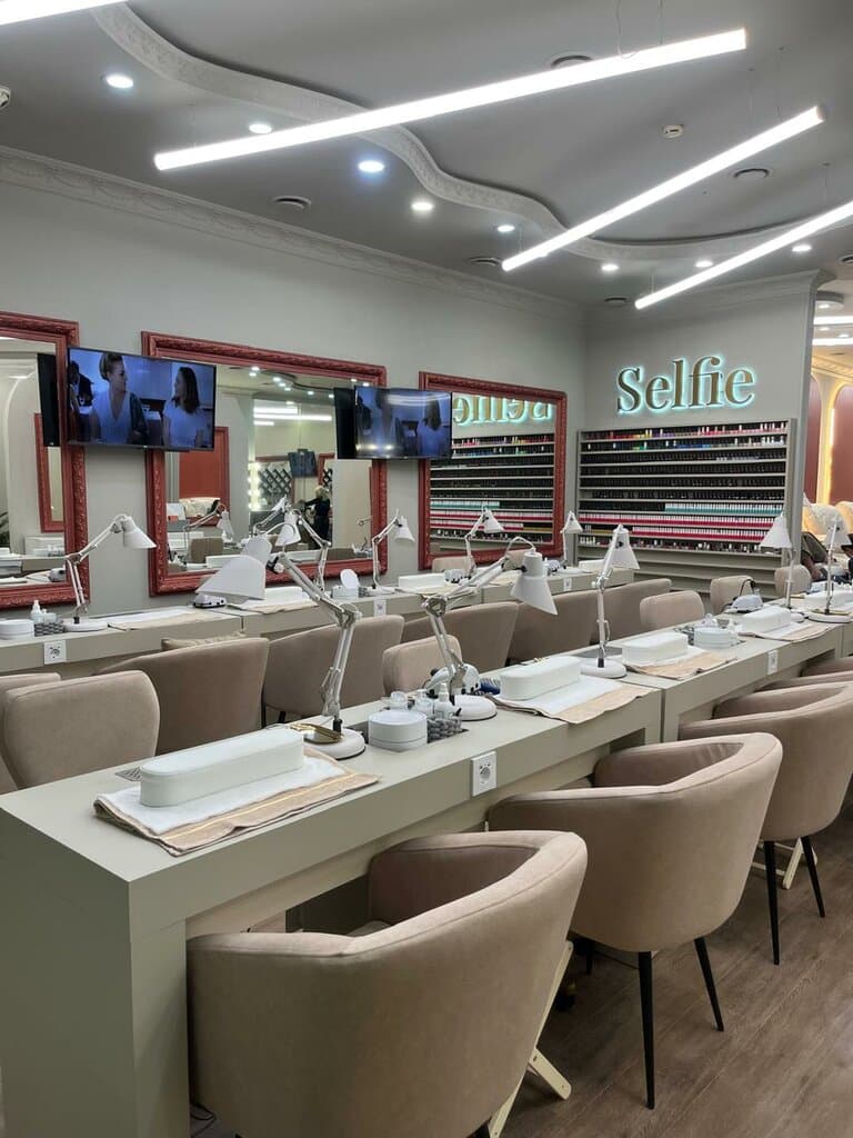 Салон красоты Selfie nail & beauty club