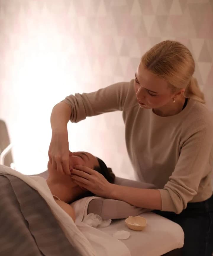 Салон красоты Массажный салон Здесь и Сейчас