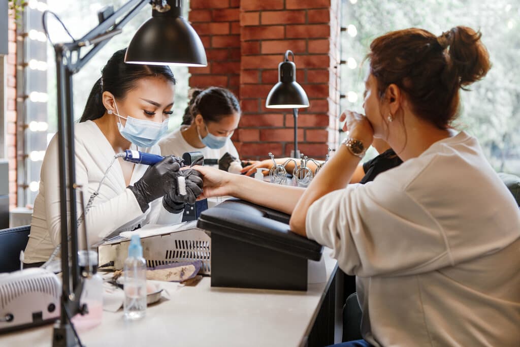 Салон красоты People's Nails & Beauty Bar